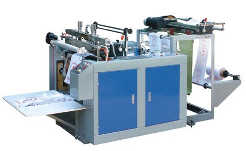 FQCH-600（700）型 电脑热封热切制袋机