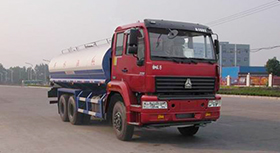 重汽金王子后双桥洒水车